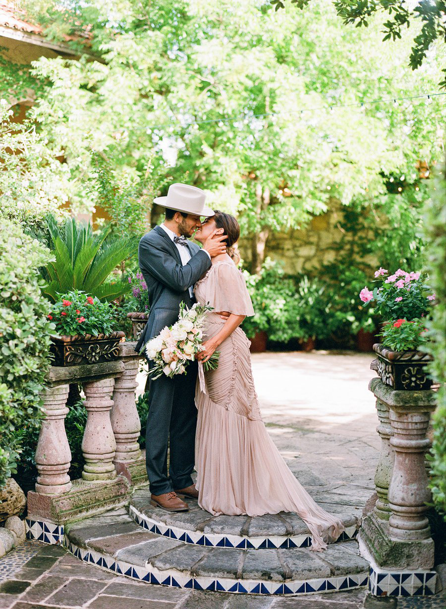 Spanish wedding by Dallas photographers Jenny McCann.